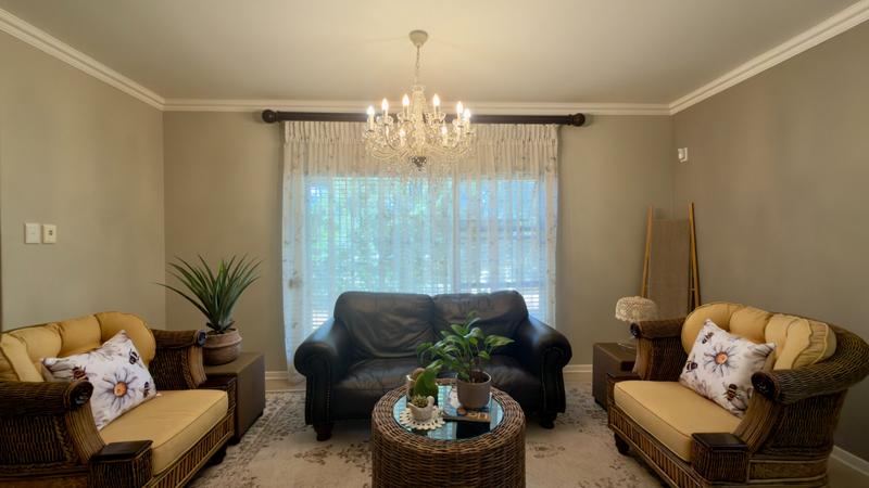 5 Bedroom Property for Sale in Pentagon Park Free State